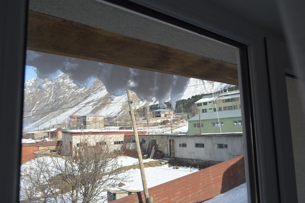 Guest House Qubi Kazbegi Eksteriør billede