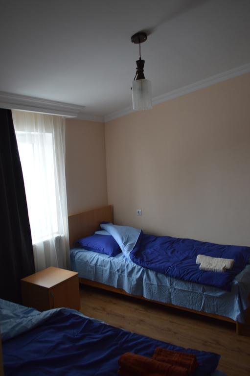 Guest House Qubi Kazbegi Eksteriør billede