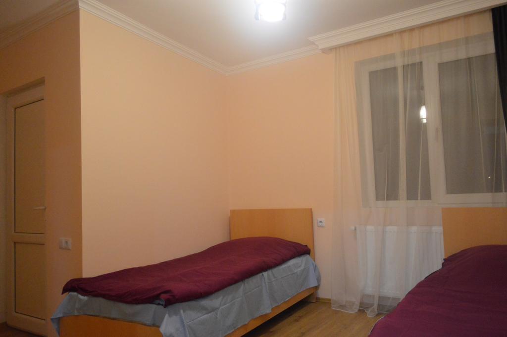 Guest House Qubi Kazbegi Eksteriør billede