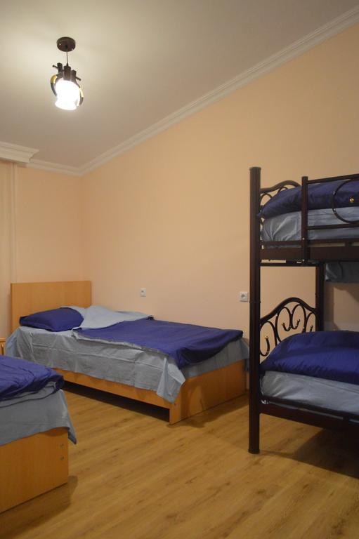 Guest House Qubi Kazbegi Eksteriør billede