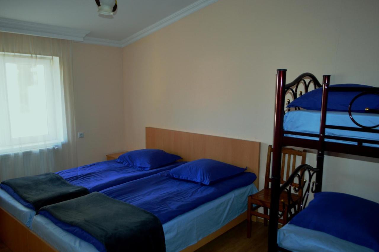 Guest House Qubi Kazbegi Eksteriør billede