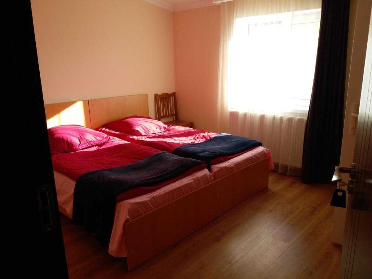 Guest House Qubi Kazbegi Eksteriør billede